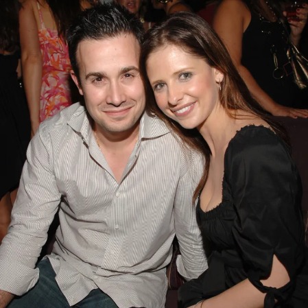 Sarah Michelle and Freddie Prinze's relationship is going strong.